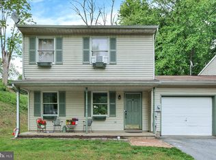 46 Sunrise Ter, Millersville, PA