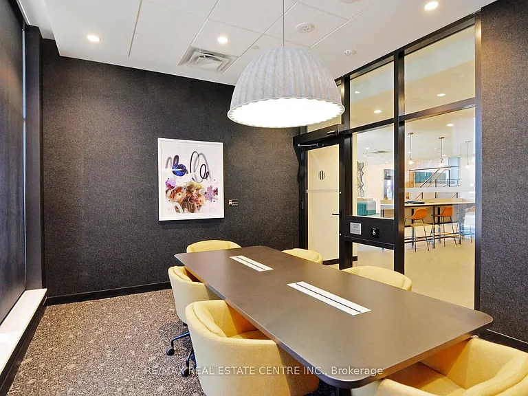 7950 Bathurst St #416 — Photo 5