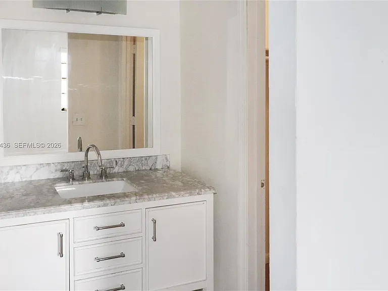 10425 SW 112th Ave #204 — Photo 7