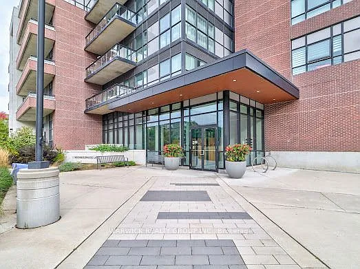 1 Neighbourhood Ln — Photo 2