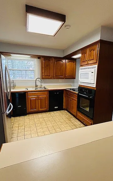 510 Shadow Ln — Photo 6