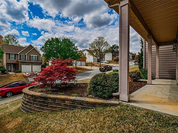 2nd image of 420 Rockbass Rd