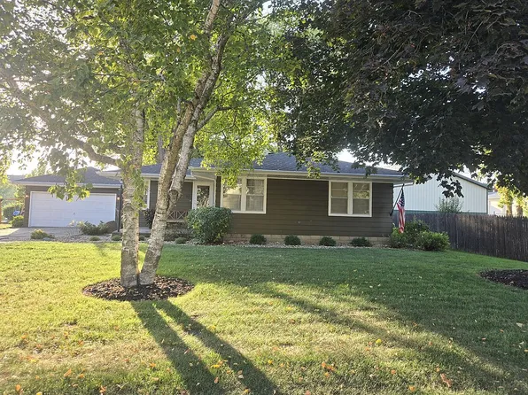 315 Hitt St, Utica, IL 61373