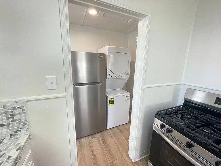 504-506 Elmwood Ave #508 — Photo 9