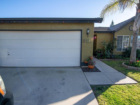 5th image of 2221 W Buena Vista Ave