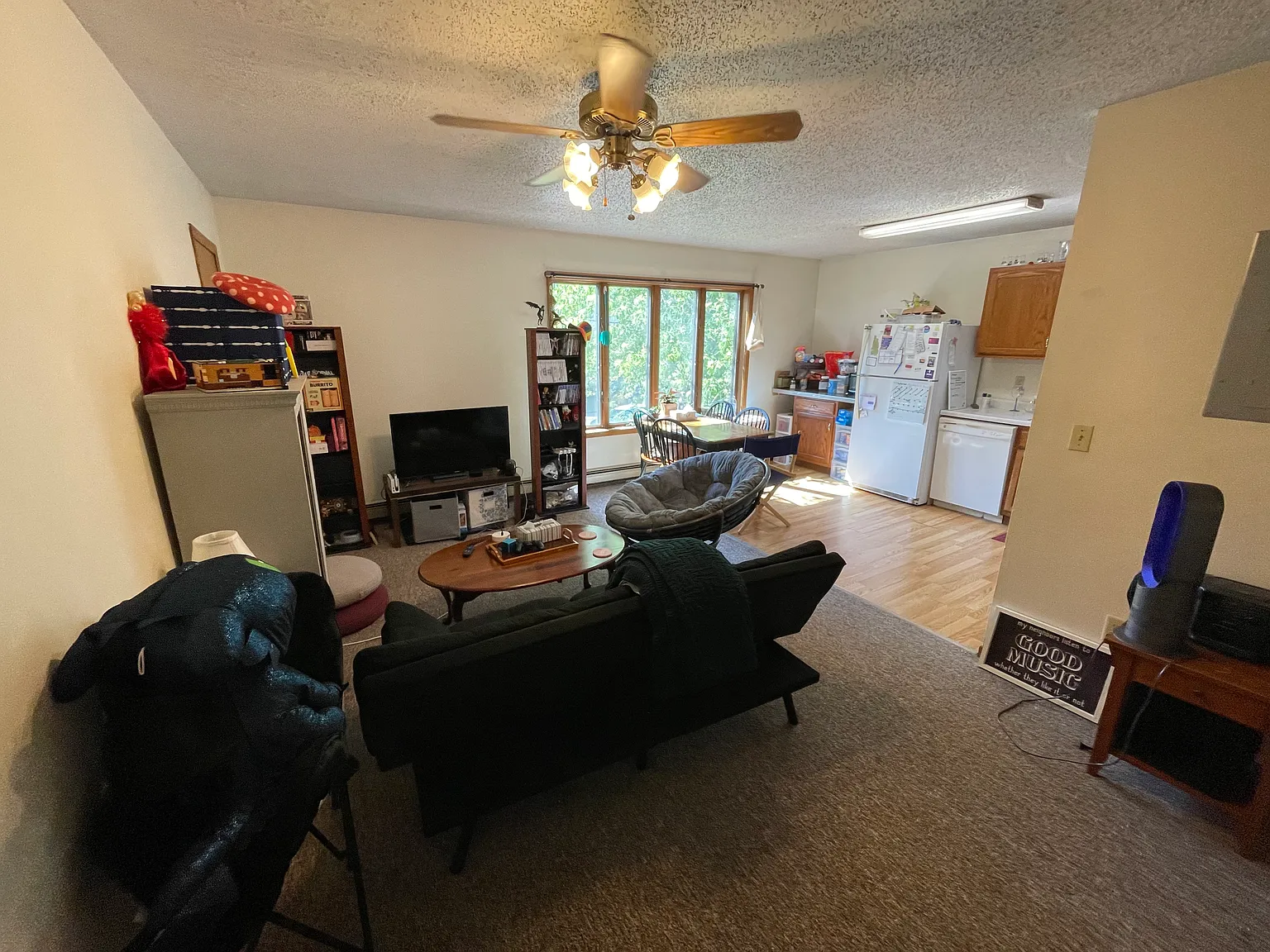5 bed, 1010 sqft, $1,875 — Photo 4
