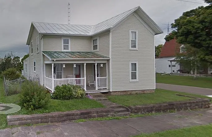 116 N Main St photo 1