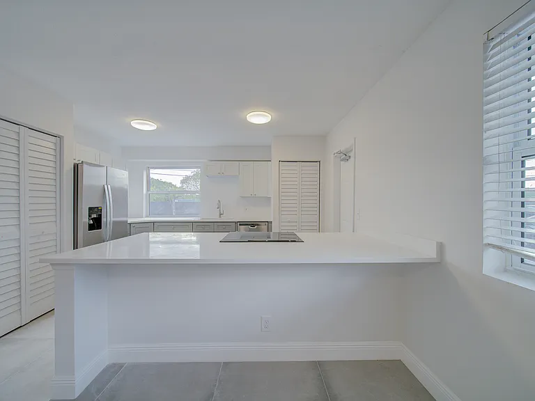 1611 NE 3rd Ave #2 — Photo 18