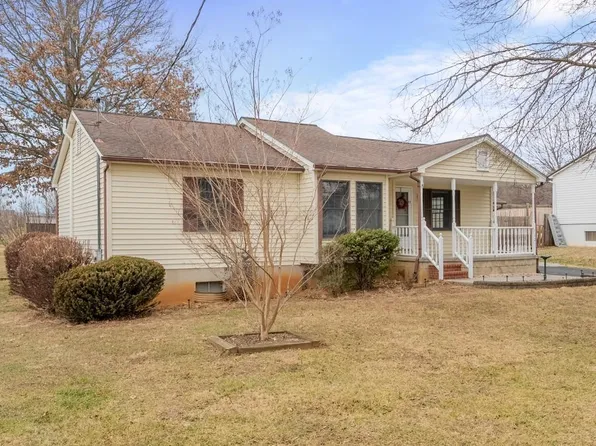 7621 Brooklyn Rd, Radford, VA 24141