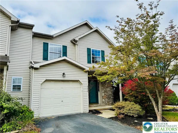 4034 Reeve Dr, Bethlehem, PA 18020