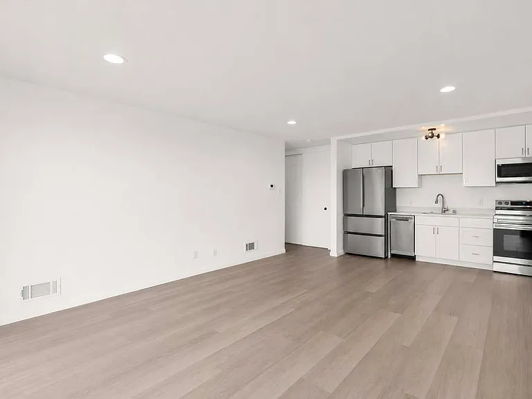 70 Crestline Dr #5 — Photo 5