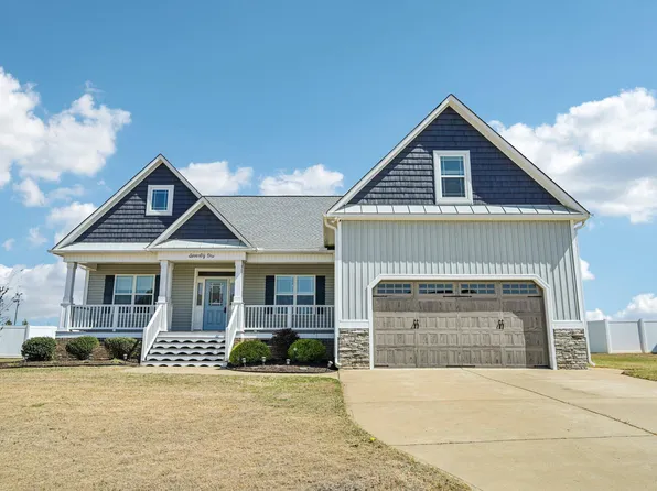 71 Lassiter Hills Dr, Four Oaks, NC 27524