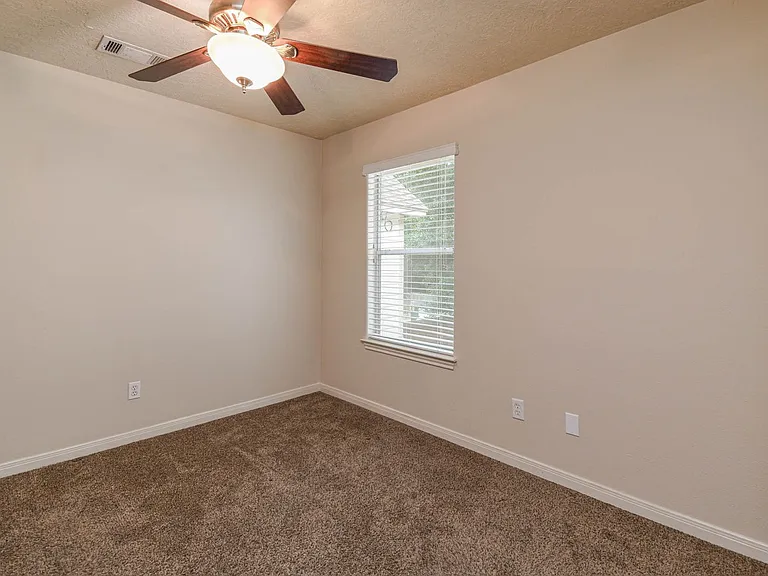 213 Foster St — Photo 12