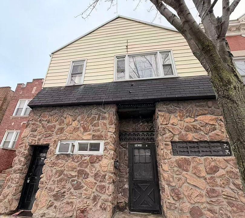 2nd image of 3415 S Wallace St