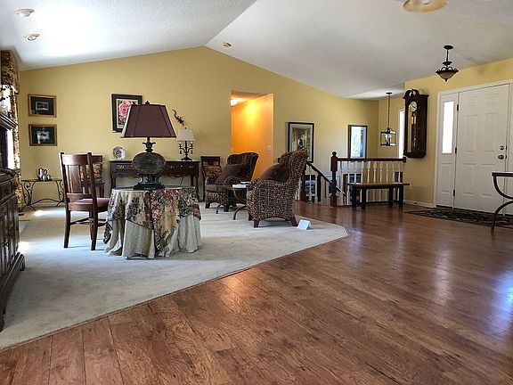 5th image of 2454 Langsdorf Ave
