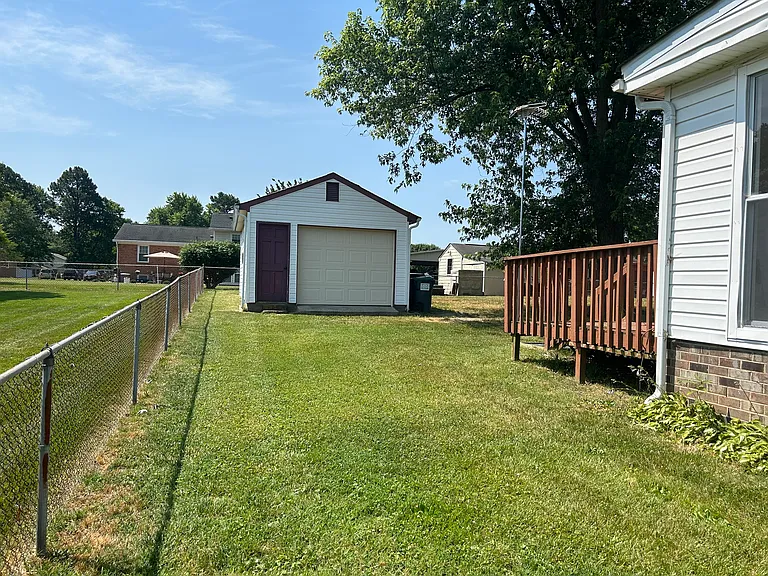9271 Susquehanna Trl — Photo 10