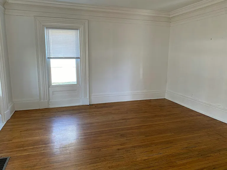 202 Park St — Photo 3