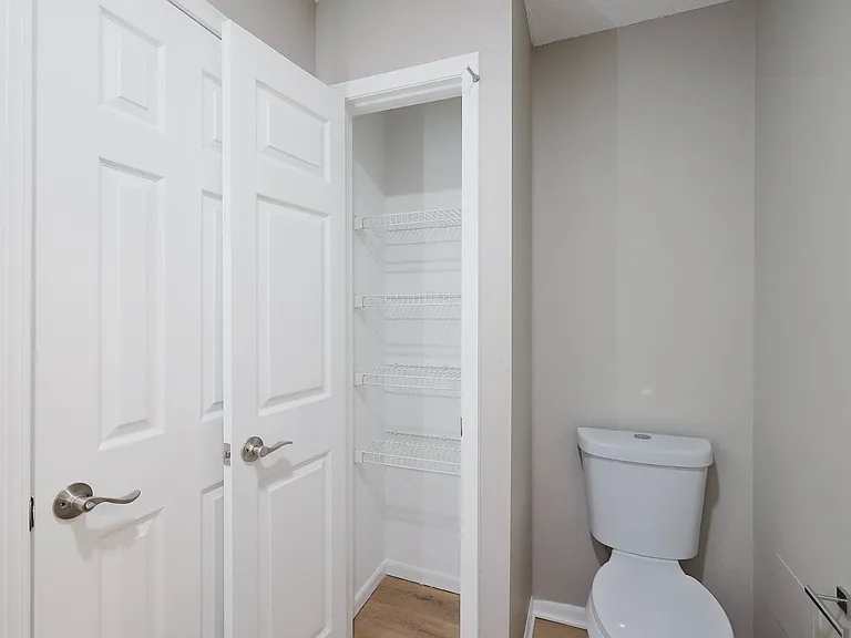 Chestnut Heights Townhomes — Photo 16