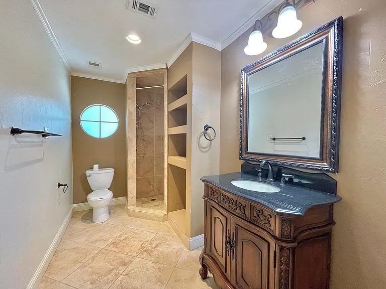Bathroom in Guest bedroom