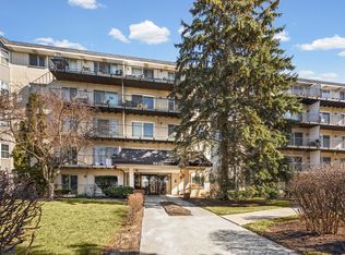 8620 Waukegan Rd Unit 408, Morton Grove, IL