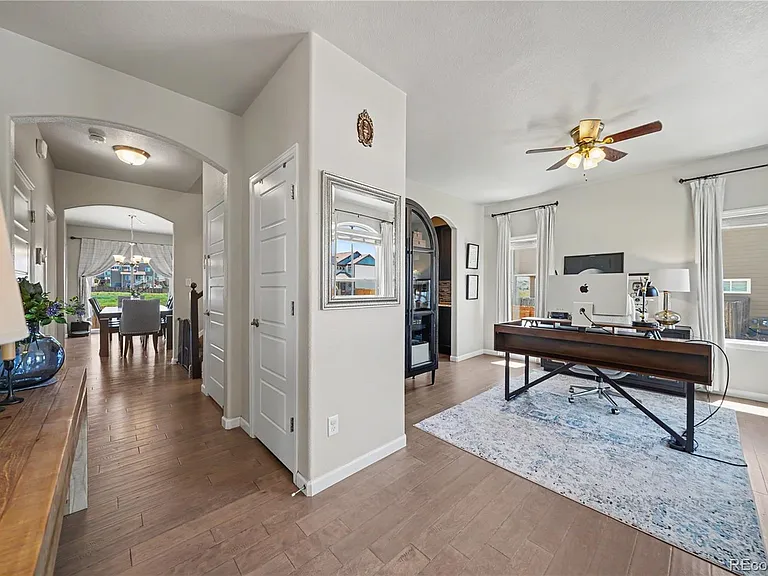 10592 Abrams Dr — Photo 2
