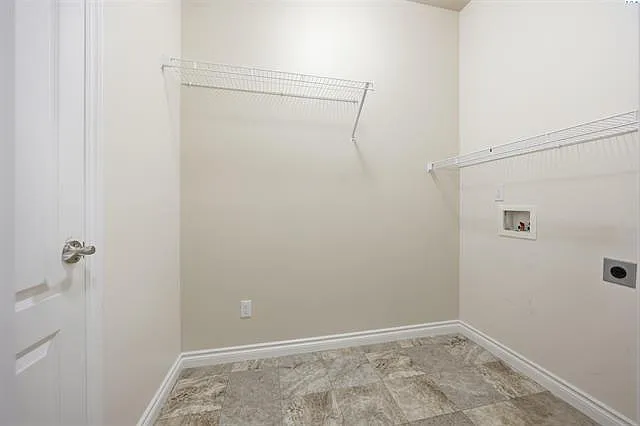 9307 Vincenzo Dr — Photo 3