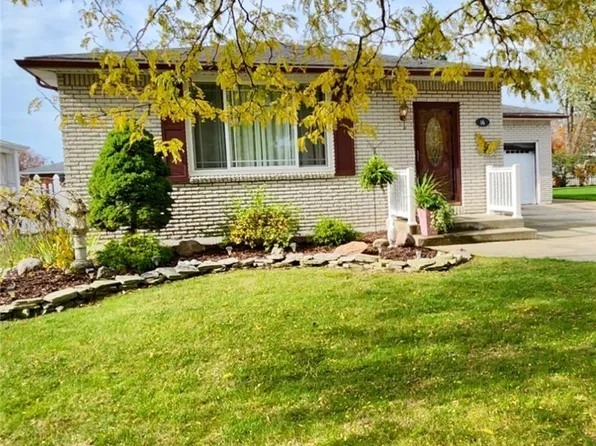 16 Jerome Ct, Cheektowaga, NY 14227