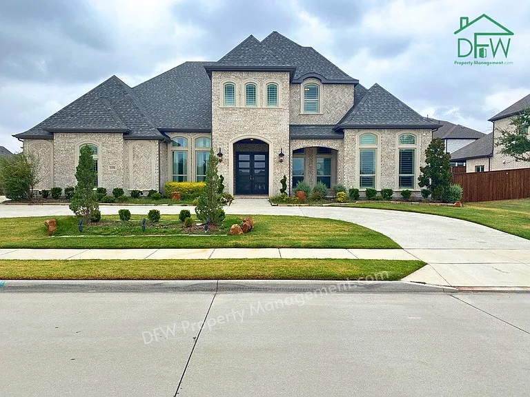 2151 Lassen Dr — Photo 1