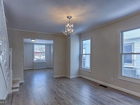 3rd image of 3216 Green St