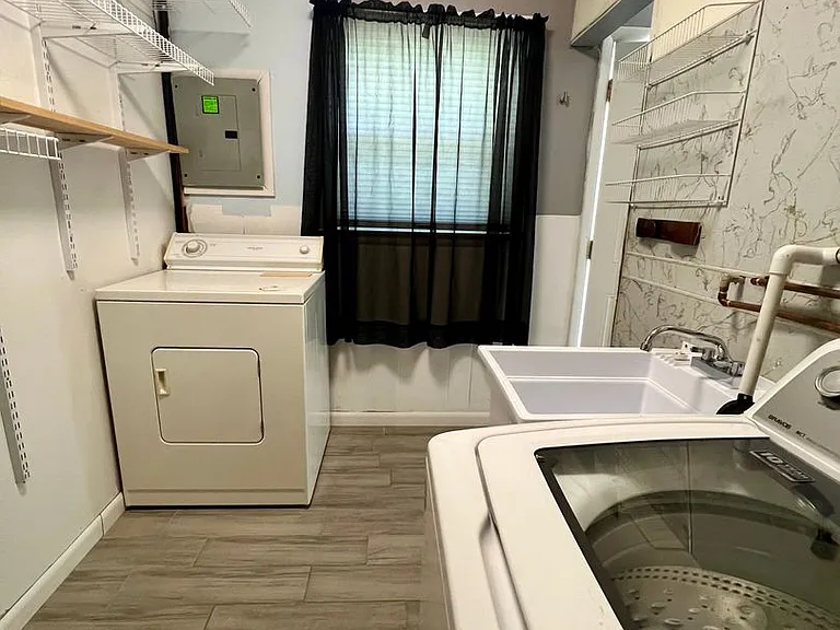 4604 David Dr — Photo 28