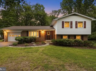 9618 Randall Dr, White Plains, MD 20695