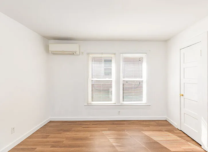 659 Wilson St — Photo 13