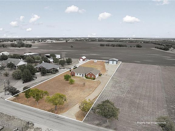 5th image of 412 Dosher Ln