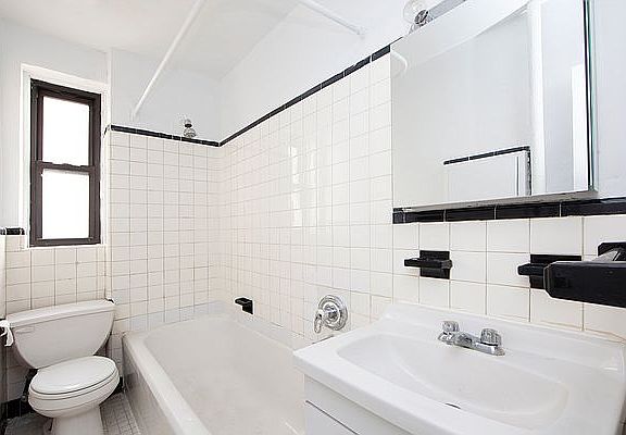 4th image of 233 E 32nd St APT 2G
