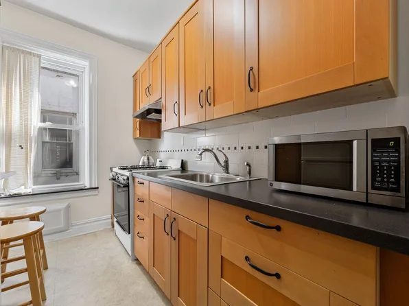 521 41st Street image 13 of 21