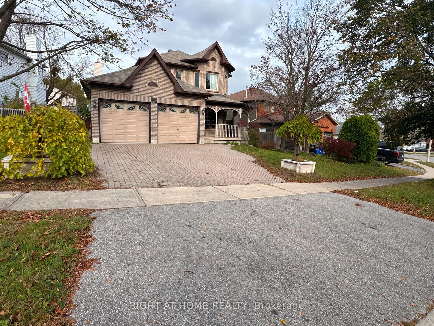 4 bed, $2,795 — Photo 2