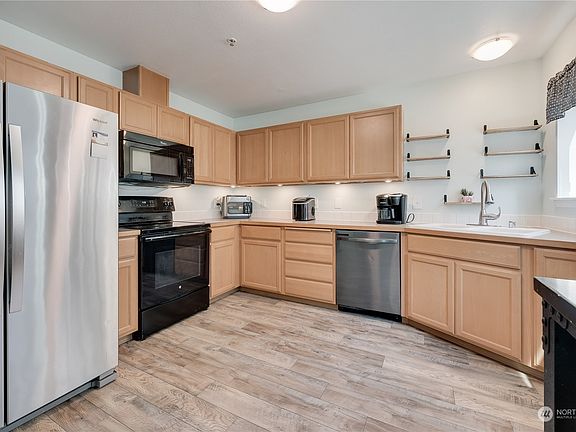 3rd image of 10414 140th Street Ct E #55