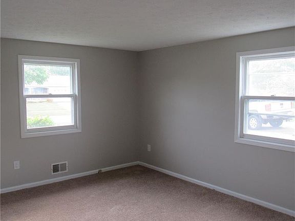 5th image of 20 Newcomb Dr