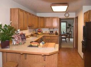 425 SW 70th Ter, Portland, OR 97225