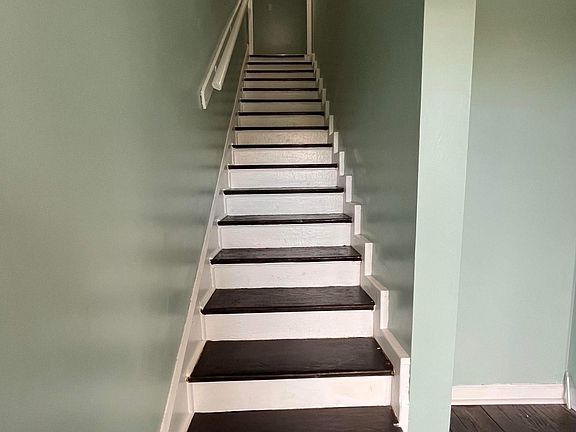 2nd image of 619.5 Taylor Ave #2