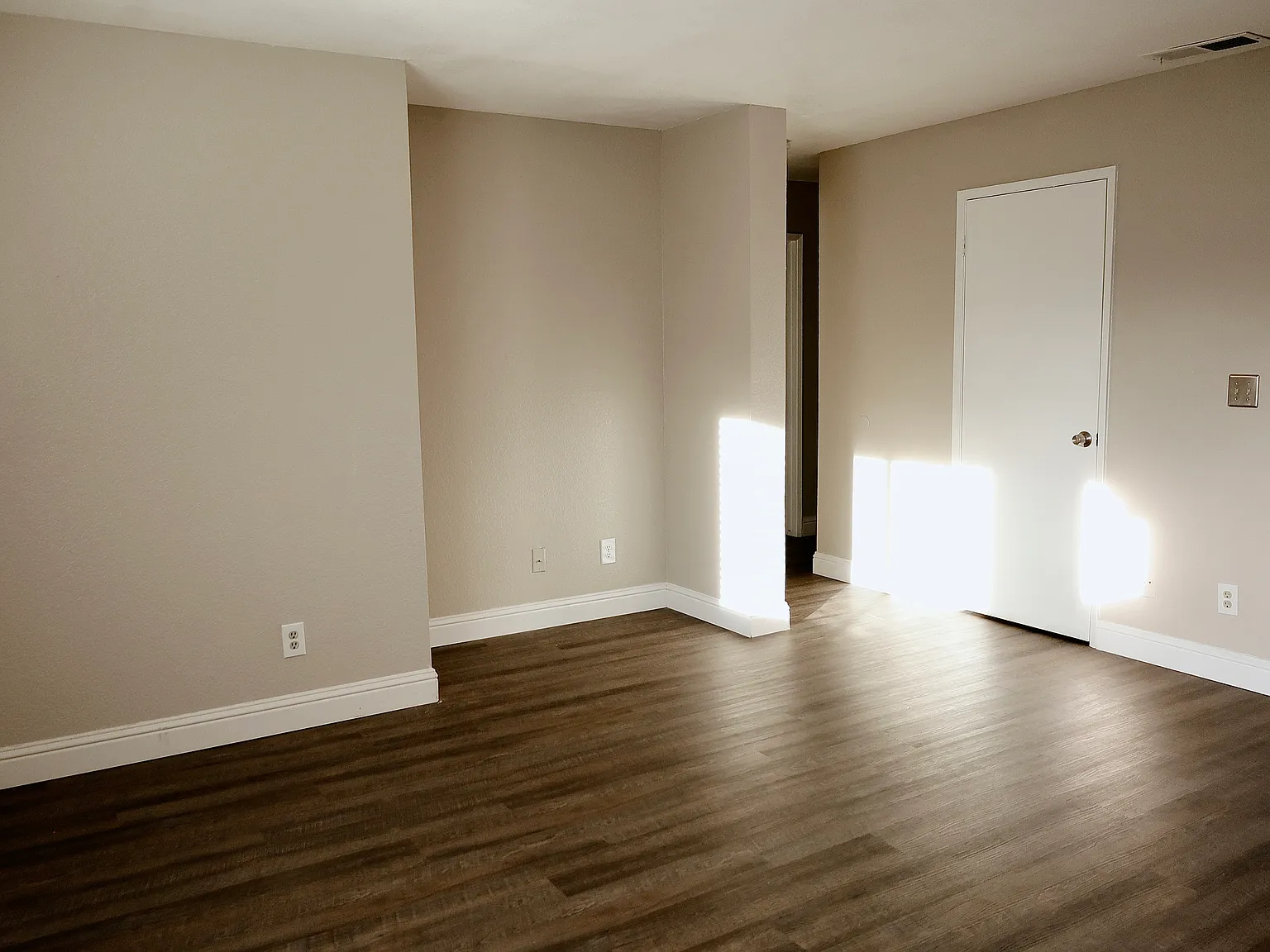Heather Court Apartments — Photo 4