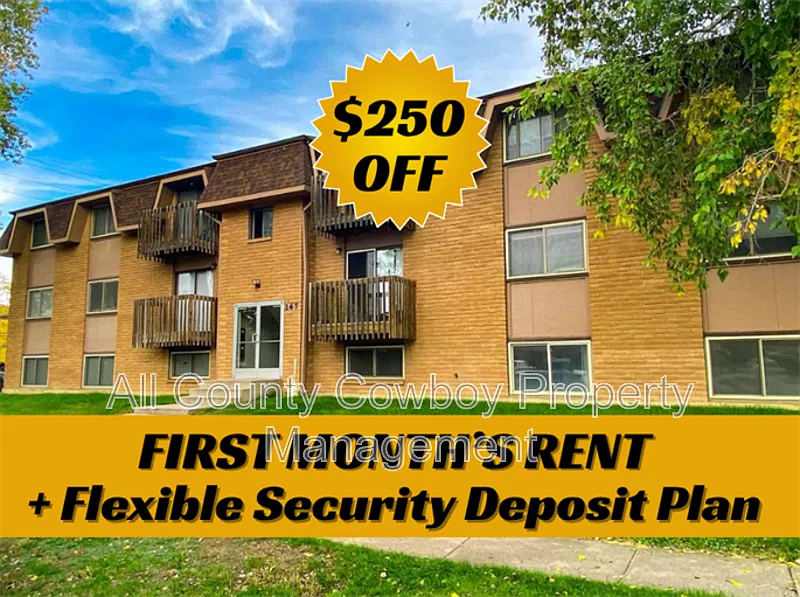 3 bed, 1.0 bath, $1,225 — Photo 1
