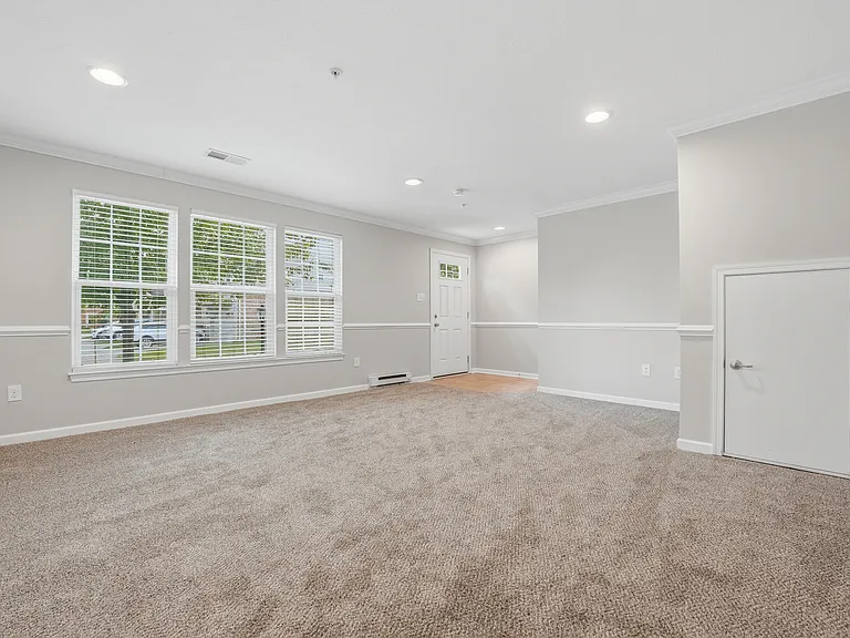 2305 Pointe View Dr — Photo 20