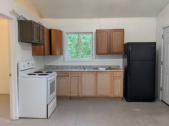 2nd image of 2570 Cresbard Ct #E
