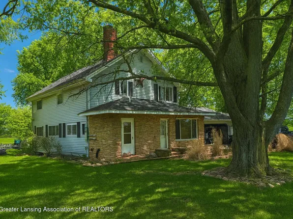 1370 N Dietz Rd, Webberville, MI 48892
