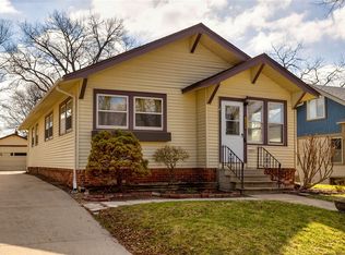 851 40th Pl, Des Moines, IA 50312