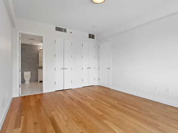 2727 Henry Hudson Parkway West image 10 of 38