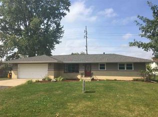 1014 Crystal Dr, Machesney Park, IL