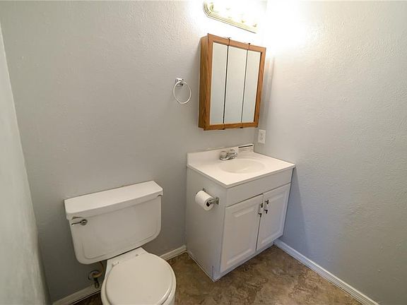 2nd image of 1101 Twilight Dr