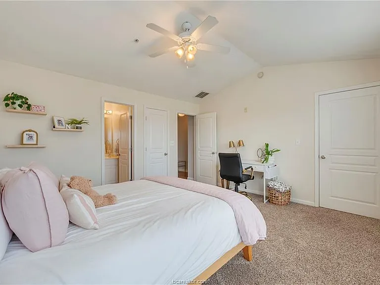 1725 Harvey Mitchell Pkwy S #1433 — Photo 7